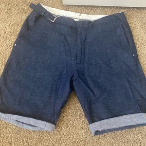 Zara Man Textured Cotton Chino Short.